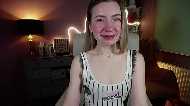 Snapshot of Mia_Tasty chatting on March 2, 2025, 7:54 am Mia Tasty online show from March 2, 2025, 7:54 am