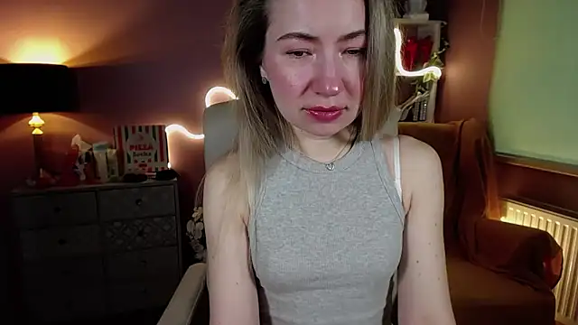 Snapshot of Mia_Tasty chatting on February 23, 2025, 7:44 am Mia Tasty online show from February 23, 2025, 7:44 am
