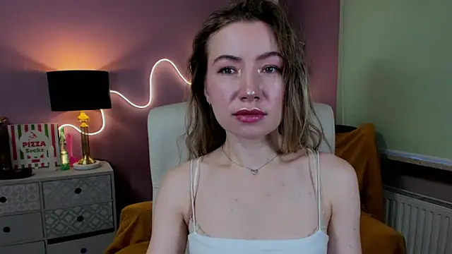 Mia Tasty online show from November 6, 2025, 7:34 am