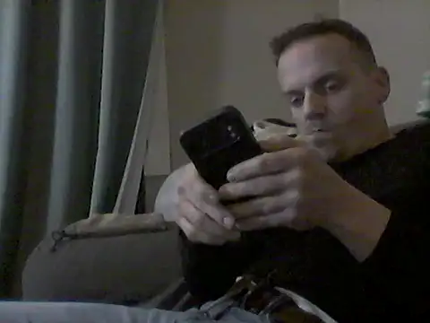 Snapshot of Rollinhard6969 chatting on February 15, 2025, 4:58 am Rollinhard6969 online show from February 15, 2025, 4:58 am