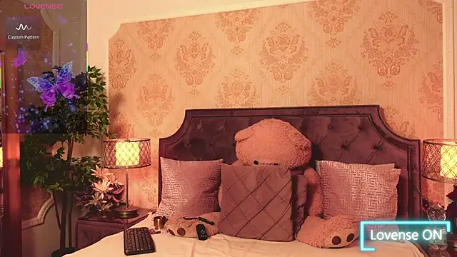 JaneDevine online show from September 10, 2025, 4:44 am