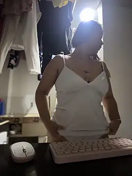 Emiily lee online show from February 2, 2026, 9:08 am