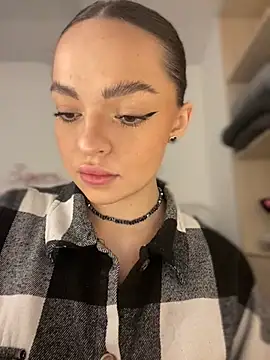 Snapshot of AnaWest chatting on March 7, 2025, 6:13 am AnaWest online show from March 7, 2025, 6:13 am