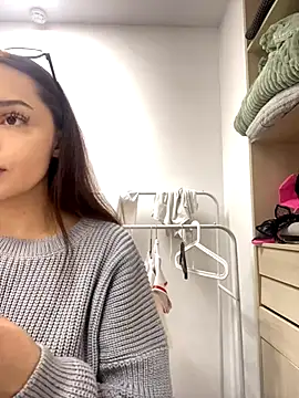 Snapshot of AnaWest chatting on October 17, 2025, 6:06 am AnaWest online show from October 17, 2025, 6:06 am