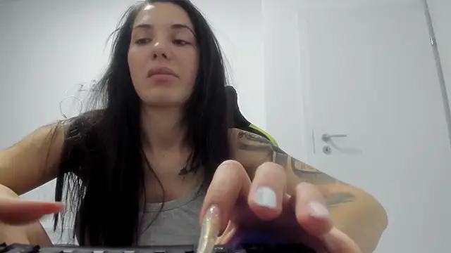 Emmapmg online show from December 14, 2025, 7:30 pm