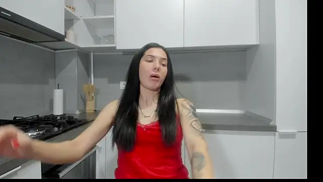 Snapshot of Emmapmg chatting on February 17, 2026, 11:02 pm Emmapmg online show from February 17, 2026, 11:02 pm