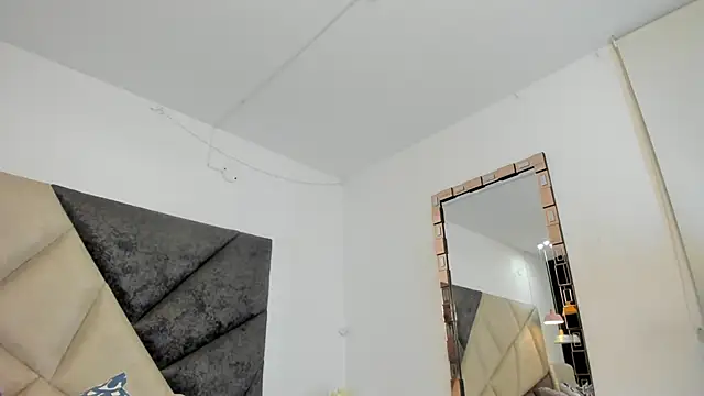 BonnieCute  online show from February 6, 2026, 12:06 am