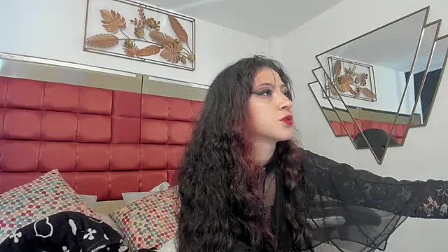 BonnieCute  online show from June 30, 2026, 1:33 pm