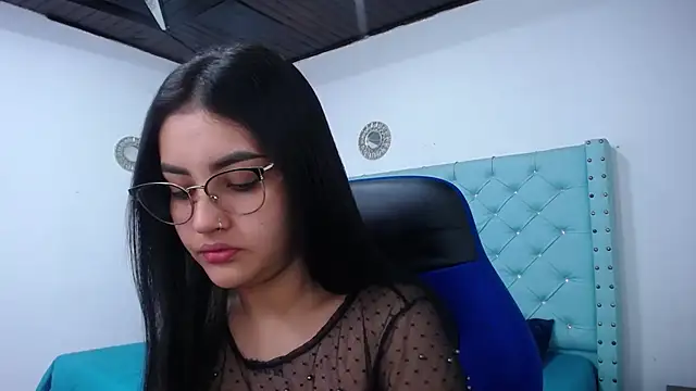 Snapshot of antonella_sweetlittle chatting on February 5, 2026, 10:55 am antonella sweetlittle online show from February 5, 2026, 10:55 am