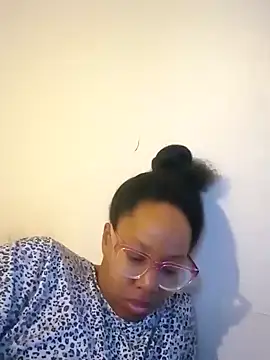 madamsensuale online show from January 19, 2025, 11:00 pm