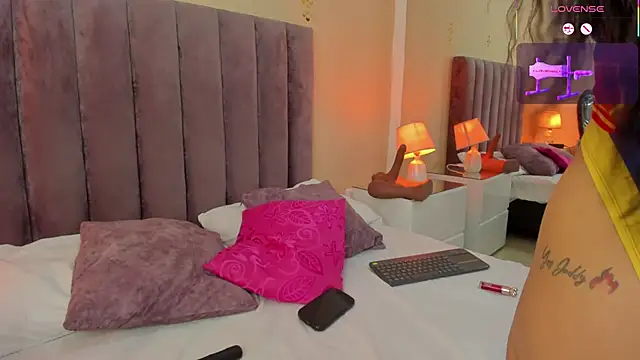 Snapshot of Megan_Thompsonn chatting on April 13, 2026, 1:15 pm Megan Thompsonn online show from April 13, 2026, 1:15 pm