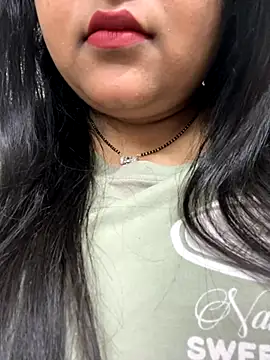 smile pretty online show from October 13, 2025, 4:19 pm