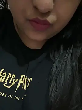 smile pretty online show from October 6, 2025, 7:14 pm