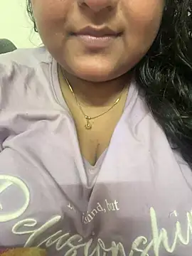 smile pretty online show from January 16, 2025, 2:09 am