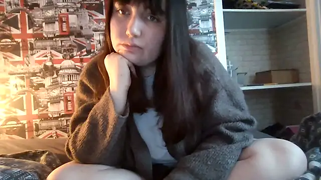 Lynylou online show from November 23, 2025, 12:48 pm