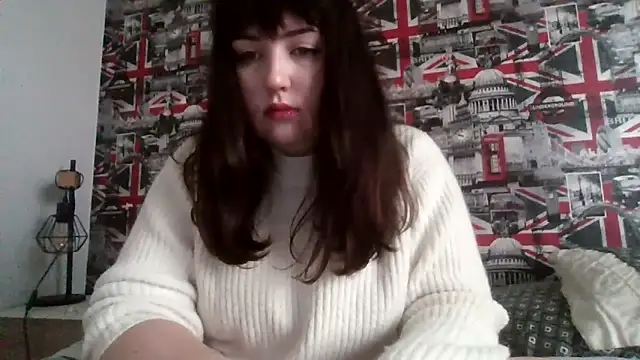 Lynylou online show from November 14, 2025, 9:13 am