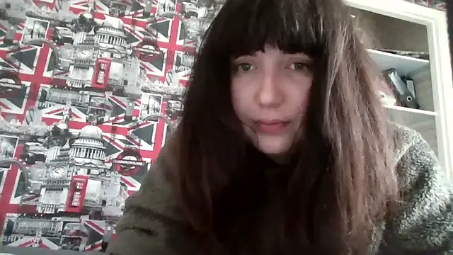 Lynylou online show from September 25, 2025, 8:53 am