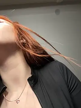 Snapshot of JudyWalkerr chatting on March 21, 2025, 4:49 am JudyWalkerr online show from March 21, 2025, 4:49 am