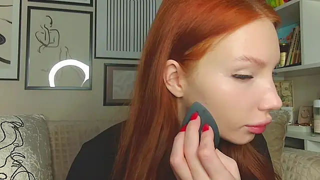 Snapshot of JudyWalkerr chatting on March 19, 2025, 3:30 am JudyWalkerr online show from March 19, 2025, 3:30 am