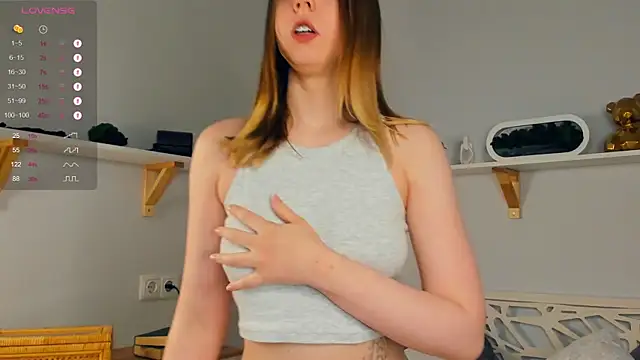 KiraGaves online show from March 1, 2025, 7:15 pm