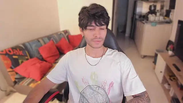 justin stark7 online show from November 6, 2025, 10:14 pm