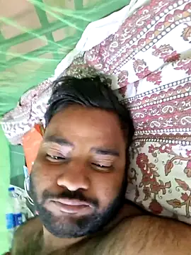 Snapshot of Rmoeo92 chatting on February 8, 2026, 2:09 am Rmoeo92 online show from February 8, 2026, 2:09 am