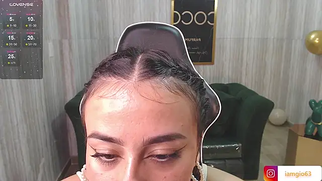 Snapshot of Georgina_1t chatting on February 25, 2025, 11:43 am Georgina 1t online show from February 25, 2025, 11:43 am