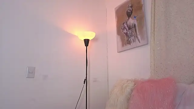 Cristel Boom online show from July 18, 2026, 1:52 pm