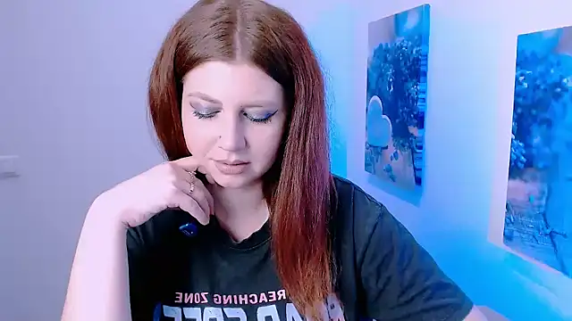 Lizzy Love online show from November 13, 2025, 8:24 pm