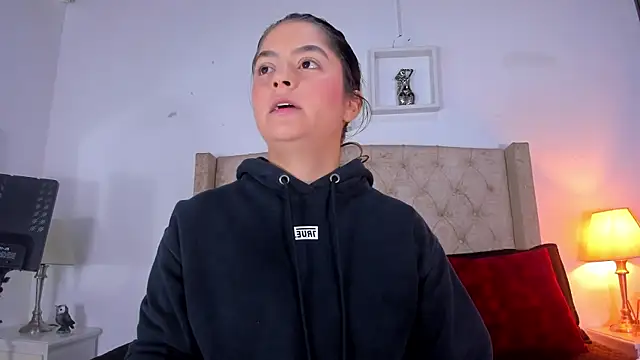 Snapshot of allisson_m chatting on March 24, 2026, 12:05 pm allisson m online show from March 24, 2026, 12:05 pm