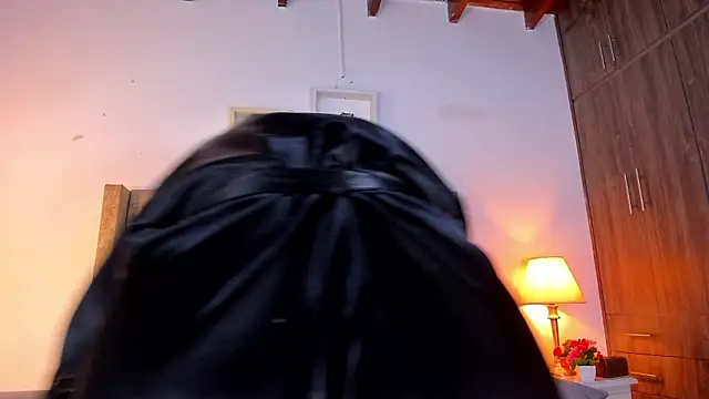 Snapshot of allisson_m chatting on March 17, 2026, 12:08 pm allisson m online show from March 17, 2026, 12:08 pm