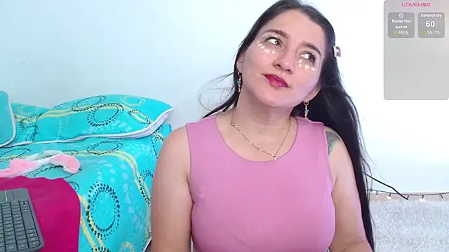 Emelyross  online show from March 26, 2026, 12:58 pm