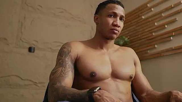 Snapshot of Logan_Varela chatting on February 13, 2026, 2:39 pm Logan Varela online show from February 13, 2026, 2:39 pm