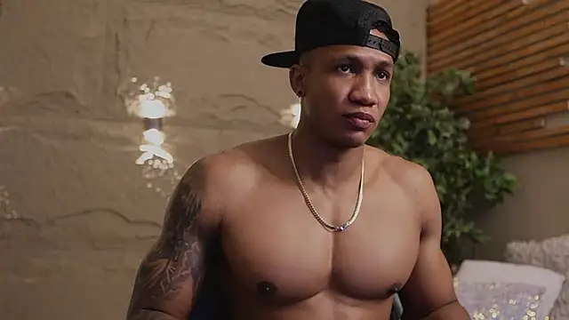 Snapshot of Logan_Varela chatting on January 6, 2026, 11:25 am Logan Varela online show from January 6, 2026, 11:25 am