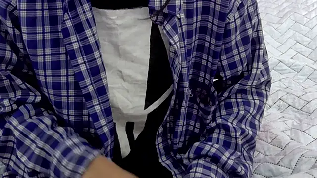 yourcuteneighbourr online show from February 26, 2026, 2:55 am