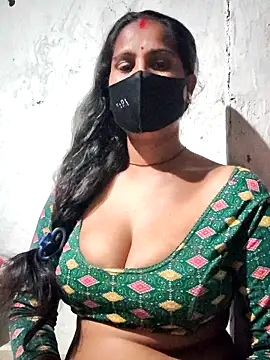 Snapshot of Hey_Ziya chatting on October 21, 2025, 8:41 pm Hey Ziya online show from October 21, 2025, 8:41 pm