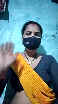 Snapshot of Hey_Ziya chatting on February 17, 2025, 8:27 pm Hey Ziya online show from February 17, 2025, 8:27 pm