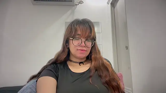 Pinkyrose111 online show from May 2, 2026, 3:56 am