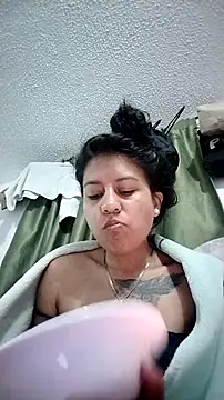 Tiphanydirty3 online show from December 23, 2025, 12:43 am