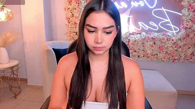 CelestePalmer  online show from September 22, 2025, 10:10 am