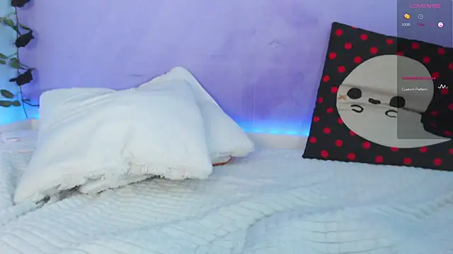 Scarlettsrorm online show from September 26, 2025, 5:14 am