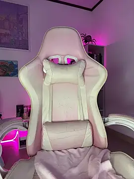 Tsuki-moon online show from October 26, 2025, 12:16 pm