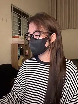 Jenni nana online show from April 24, 2026, 4:09 pm