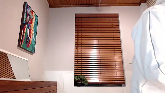 DrakeNeumann online show from September 23, 2025, 3:46 am