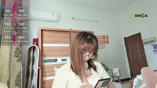 Lili 666 online show from April 2, 2026, 7:15 am