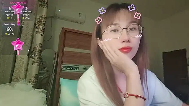 Lili 666 online show from June 20, 2026, 4:12 pm