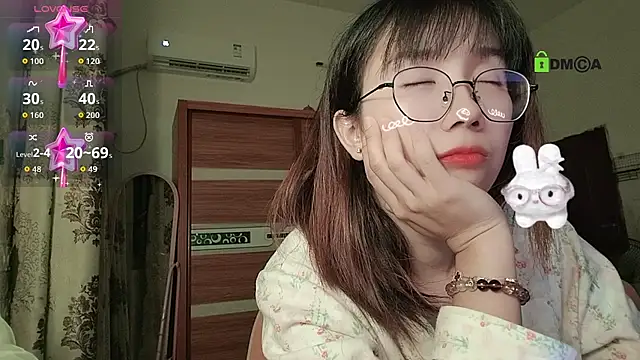 Lili 666 online show from November 1, 2025, 3:28 pm