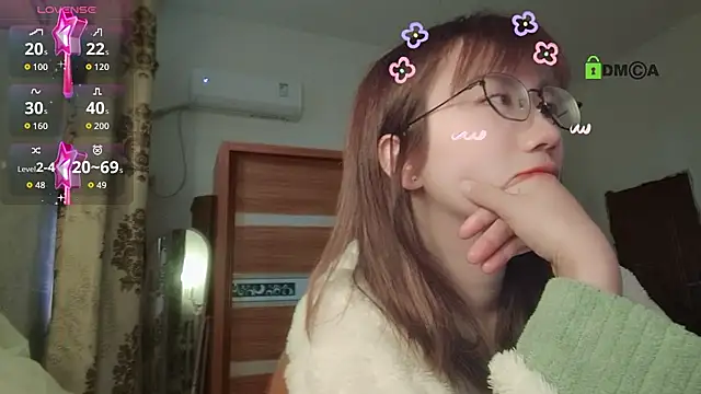 Snapshot of Lili_666 chatting on February 10, 2026, 12:53 am Lili 666 online show from February 10, 2026, 12:53 am