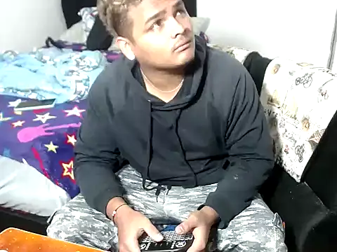 Boycuriousxxx online show from October 7, 2025, 1:23 pm