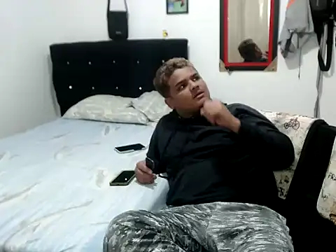 Boycuriousxxx online show from October 3, 2025, 1:12 pm